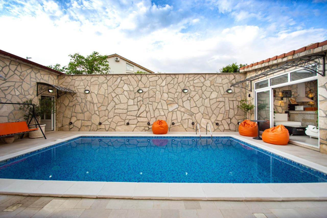 Mejic Apartments Cattaro Esterno foto