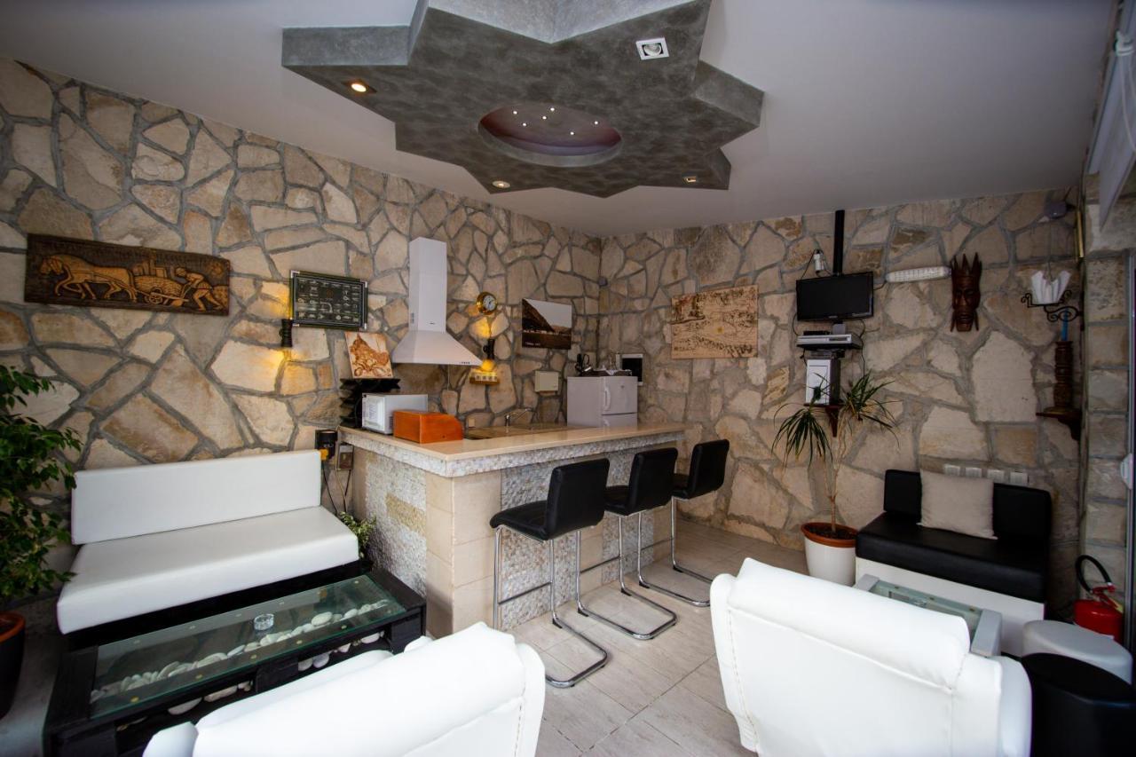 Mejic Apartments Cattaro Esterno foto