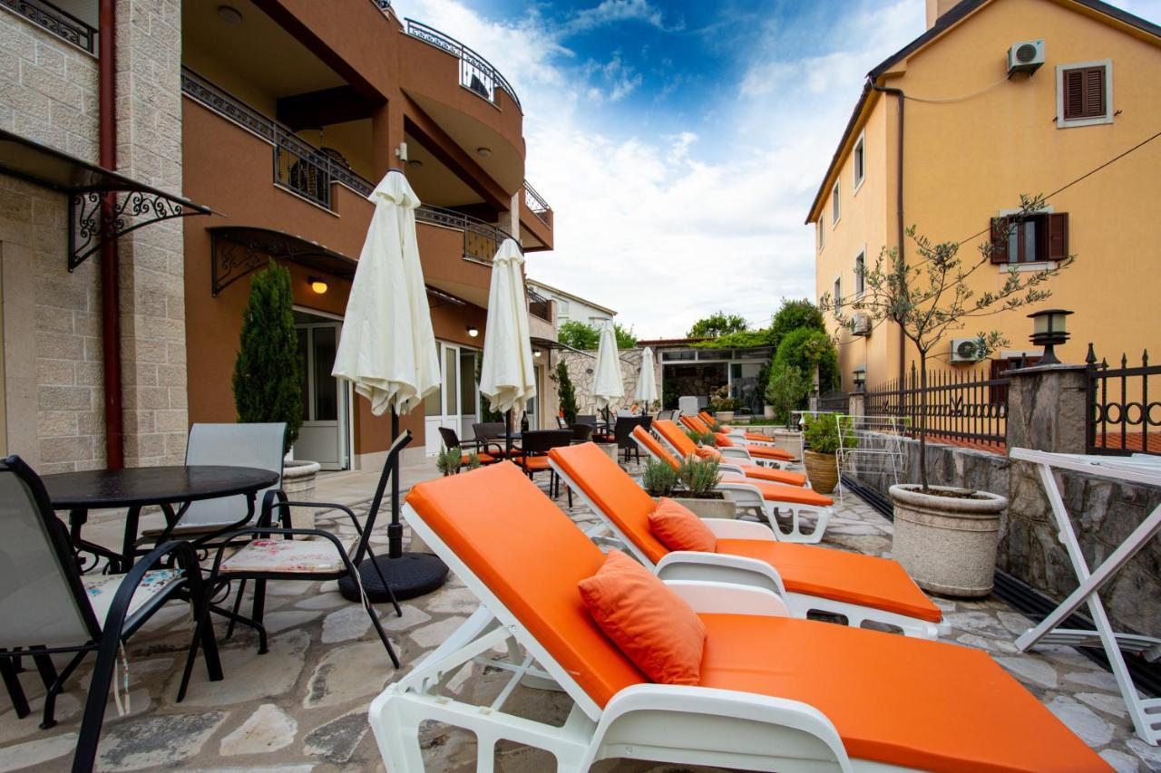 Mejic Apartments Cattaro Esterno foto