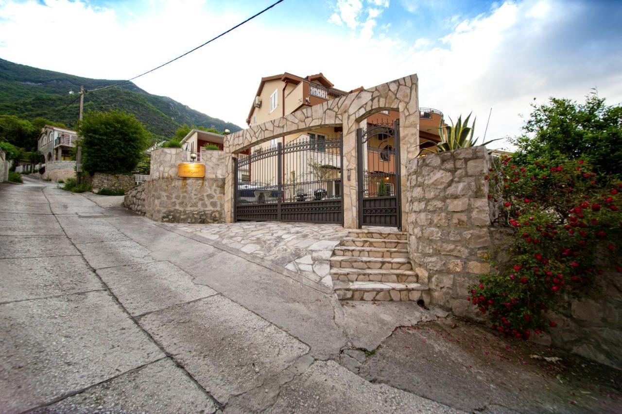 Mejic Apartments Cattaro Esterno foto