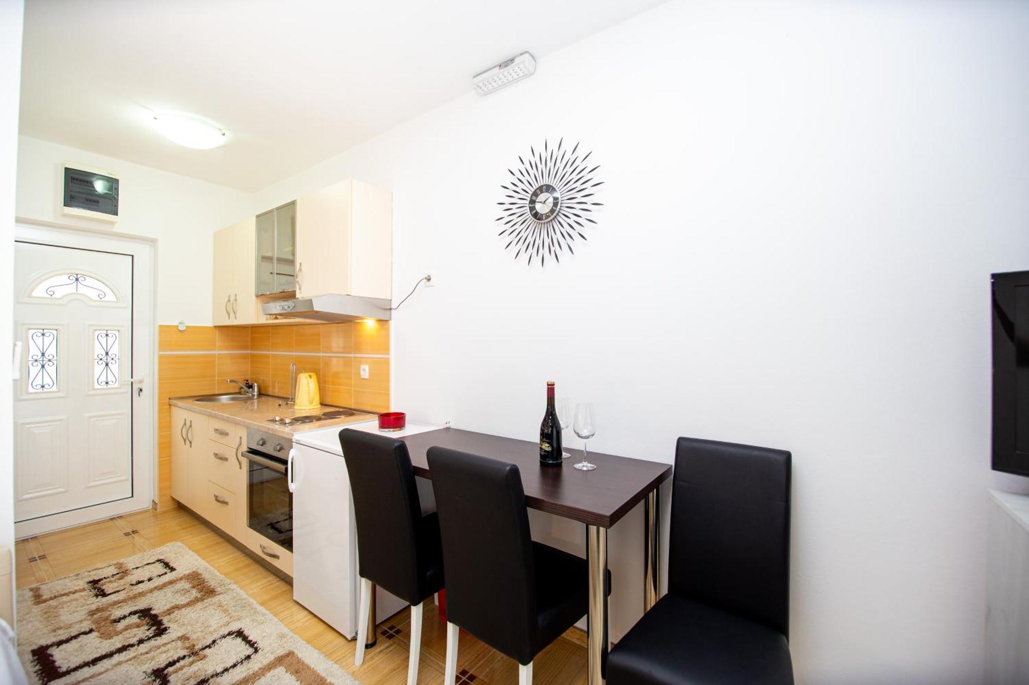 Mejic Apartments Cattaro Esterno foto