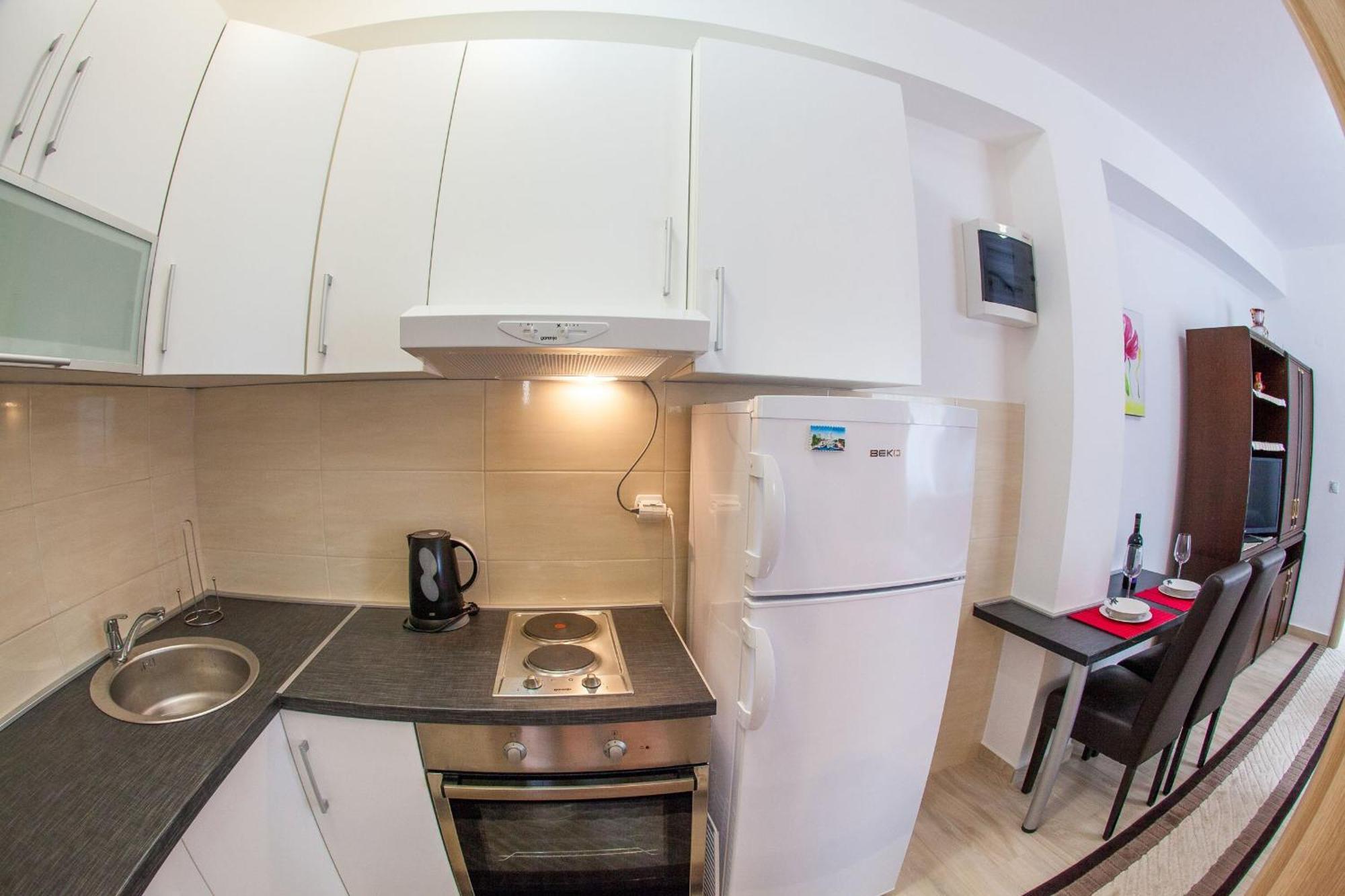 Mejic Apartments Cattaro Esterno foto