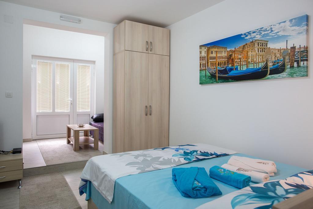 Mejic Apartments Cattaro Esterno foto