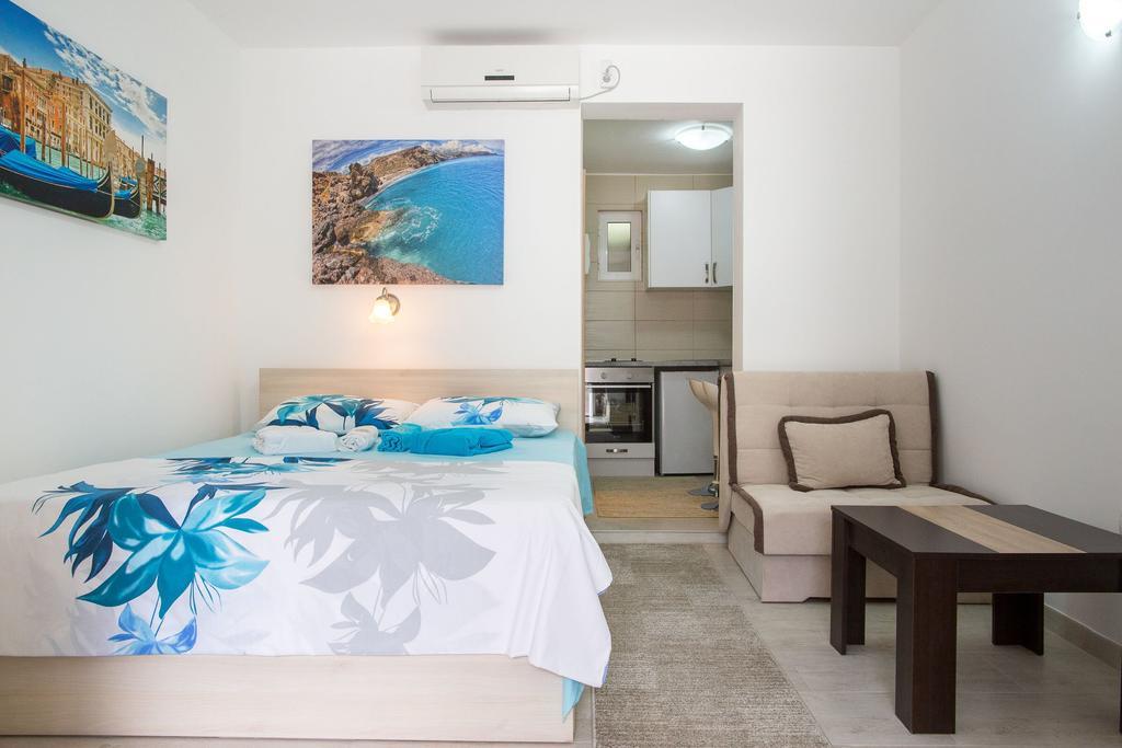 Mejic Apartments Cattaro Esterno foto