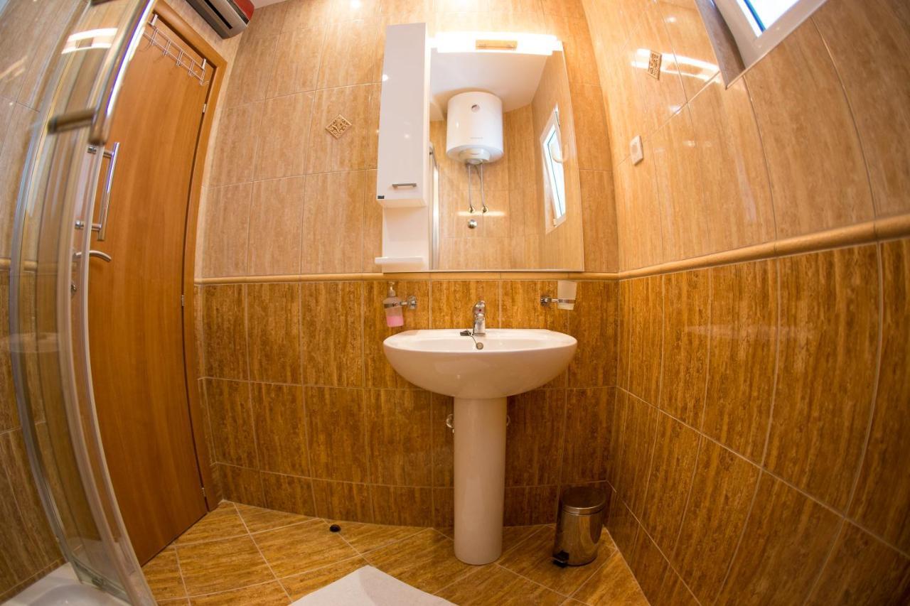 Mejic Apartments Cattaro Esterno foto