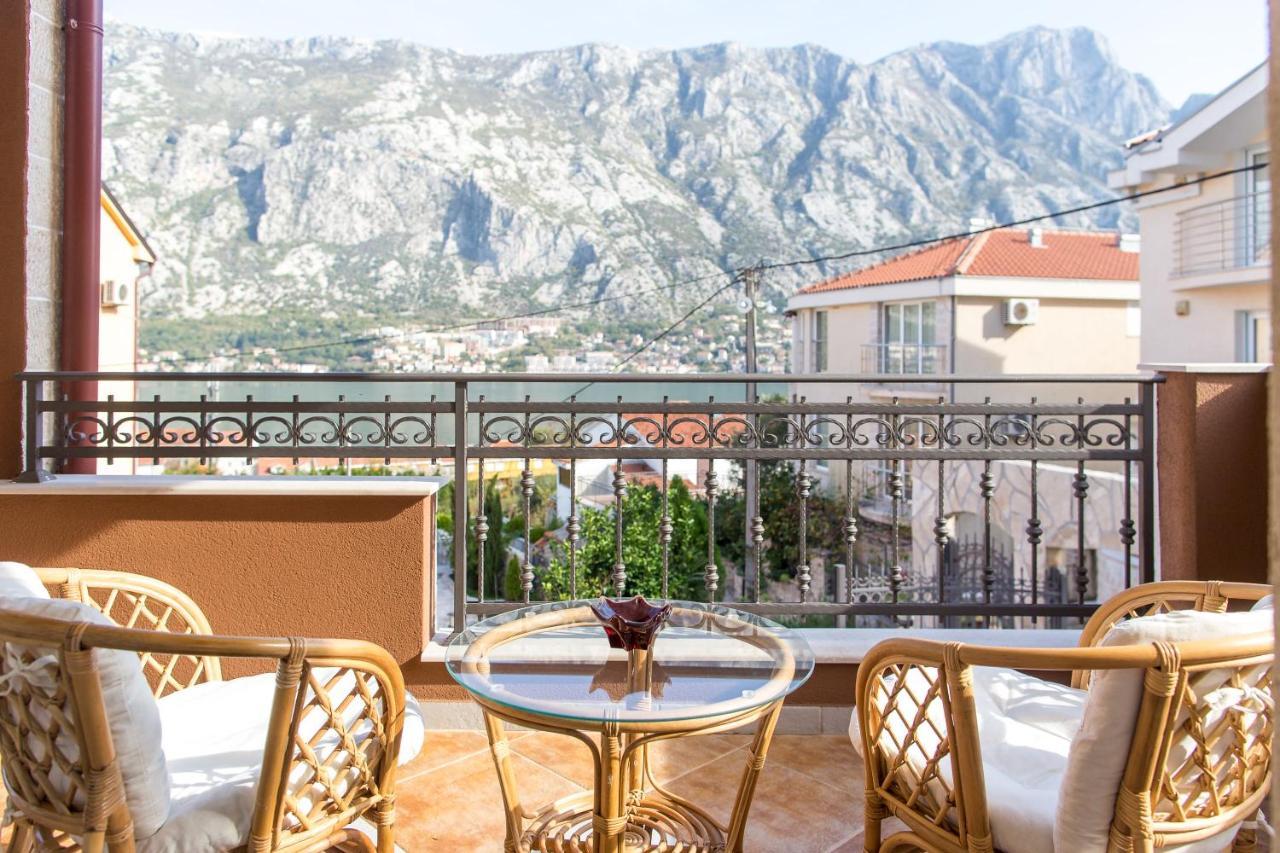 Mejic Apartments Cattaro Esterno foto